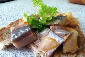 Рыба хе с уксусом и луком — острая закуска по-корейски