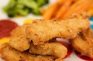 Куриные грудки в сухарях