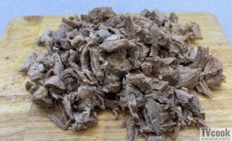 Солянка сборная мясная солянка нарезеам мясо