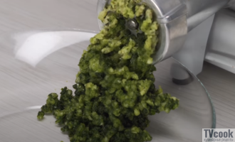 Сациви с курицей по-грузински. Сациви с курицей по-грузински.
