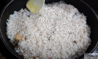 Плов из курицы на сковороде Плов из курицы на сковороде