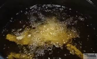 Хрустящий картофель фри с сырным соусом дома Хрустящий картофель фри с сырным соусом дома