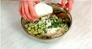 Окрошка с редькой и йогуртом: классический летний рецепт Окрошка с редькой и йогуртом: классический летний рецепт