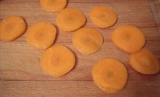 Суп Тори Удон: Традиционный японский рецепт с курицей Суп Тори Удон: Традиционный японский рецепт с курицей