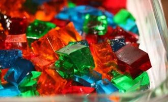 Рецепт желе «Разбитое стекло» с подробными инструкциями Рецепт желе «Разбитое стекло» с подробными инструкциями