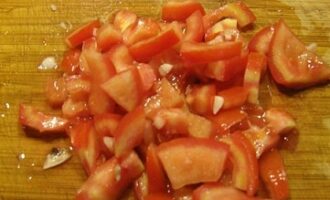 Салат из рукколы и креветок с авокадо и помидорами Салат из рукколы и креветок с авокадо и помидорами