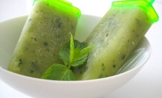 Домашний фруктовый лёд с киви и мятой Домашний фруктовый лёд с киви и мятой