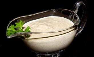 Сливочно-грибной соус для курицы: рецепт приготовления Сливочно-грибной соус для курицы: рецепт приготовления