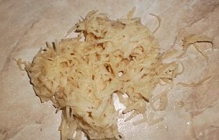 Мясные котлеты на пару с тёртым картофелем — диетические, для стола №5