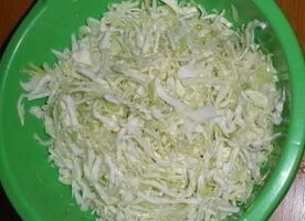 Тушёная квашеная капуста с мясом Тушёная квашеная капуста с мясом