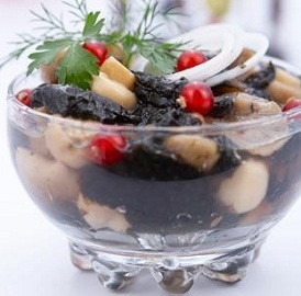 Салат с морской капустой и грибами Салат с морской капустой и грибами