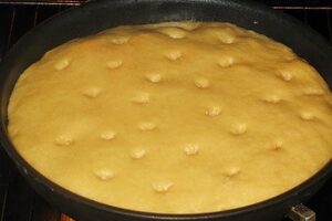 Ароматный пирог с лососем и рисом Ароматный пирог с лососем и рисом