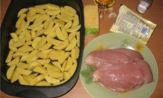 Запеченная картошка с куриным филе — пошаговый рецепт Запеченная картошка с куриным филе — пошаговый рецепт