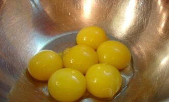 Баумкухен: Как приготовить немецкий слоёный пирог Баумкухен: Как приготовить немецкий слоёный пирог