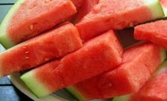 Рецепт арбузного гаспачо с черникой и овощами Рецепт арбузного гаспачо с черникой и овощами