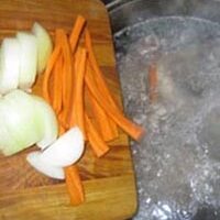 Балтийский суп с курицей и сухариками Балтийский суп с курицей и сухариками