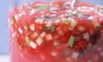 Рецепт арбузного гаспачо с черникой и овощами Рецепт арбузного гаспачо с черникой и овощами