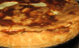 Домашний луковый пирог с сыром Домашний луковый пирог с сыром