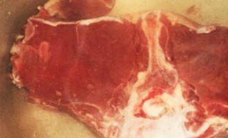 Горячий охотничий салат с говядиной и грибами Горячий охотничий салат с говядиной и грибами