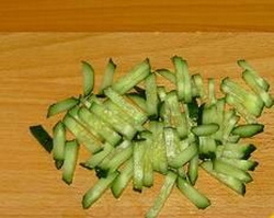 Шаурма с курицей домашняя — в лаваше с чесночным соусом и овощами Шаурма с курицей домашняя — в лаваше с чесночным соусом и овощами