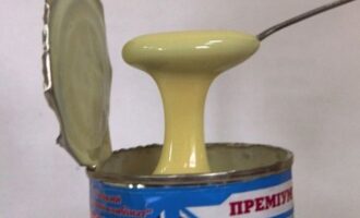 Кофе бон-бон испанский — трёхслойный со сгущёнкой и ледяной пенкой Кофе бон-бон испанский — трёхслойный со сгущёнкой и ледяной пенкой