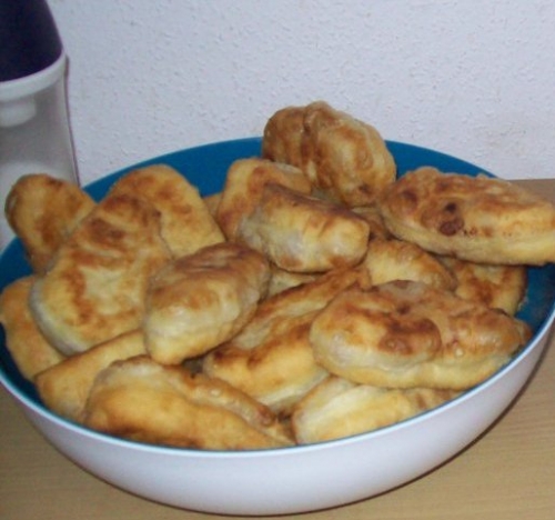 Жареные пирожки картофельные с яйцом «Нежные» Жареные пирожки картофельные с яйцом «Нежные»
