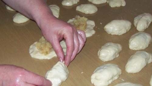 Жареные пирожки картофельные с яйцом «Нежные» Жареные пирожки картофельные с яйцом «Нежные»