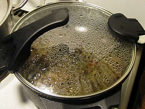 Артишоки, тушенные с помидорами Артишоки, тушенные с помидорами