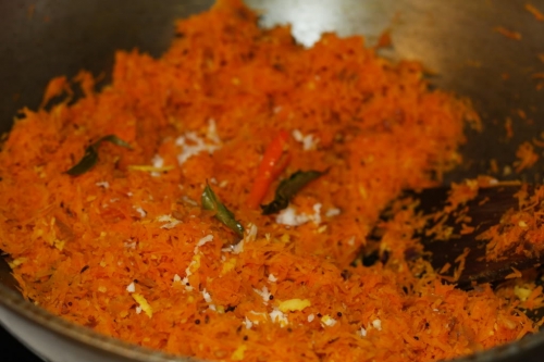 Рис с изюмом и орехами Рис с изюмом и орехами
