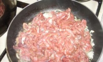 Бефстроганов с грибами: классический рецепт Бефстроганов с грибами: классический рецепт