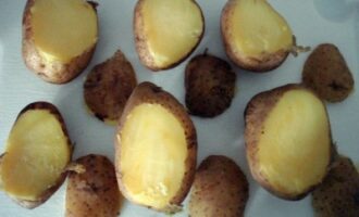 Картофель, фаршированный грибами: рецепт с профессиональными советами Картофель, фаршированный грибами: рецепт с профессиональными советами