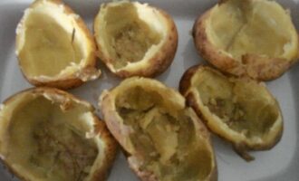 Картофель, фаршированный грибами: рецепт с профессиональными советами Картофель, фаршированный грибами: рецепт с профессиональными советами