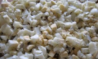 Окрошка мясная на квасе Окрошка мясная на квасе