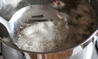 Крестьянский суп с говядиной, бараниной и овощами Крестьянский суп с говядиной, бараниной и овощами