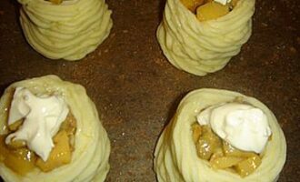 Картофельные гнезда с грибами и сливочным сыром Картофельные гнезда с грибами и сливочным сыром
