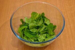 Салат с Сыром, Куриным Филе и Домашними Сухариками Салат с Сыром, Куриным Филе и Домашними Сухариками