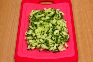 Салат с Сыром, Куриным Филе и Домашними Сухариками Салат с Сыром, Куриным Филе и Домашними Сухариками