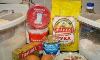 Сметанник на сгущенном молоке с шоколадной глазурью: пошаговый рецепт Сметанник на сгущенном молоке с шоколадной глазурью: пошаговый рецепт