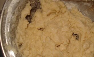 Манные сладкие биточки как в детском саду — нежные, со сгущёнкой и вареньем Манные сладкие биточки как в детском саду — нежные, со сгущёнкой и вареньем