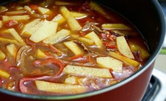 Лагман из говядины с картошкой Лагман из говядины с картошкой