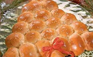 Елочка из булочек Елочка из булочек