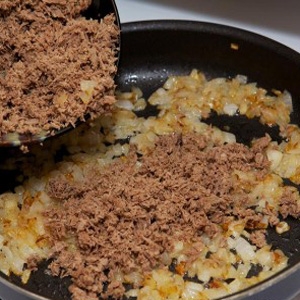 Манные зразы с мясом Манные зразы с мясом