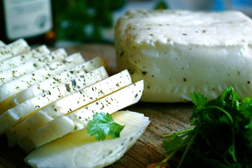 Халлуми с лимонным соусом и каперсами Халлуми с лимонным соусом и каперсами