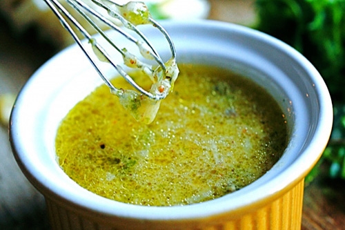 Халлуми с лимонным соусом и каперсами Халлуми с лимонным соусом и каперсами