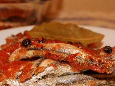 Анчоусы с чесночным соусом Анчоусы с чесночным соусом