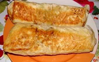 Лодочки мясные и сырные из лаваша Лодочки мясные и сырные из лаваша