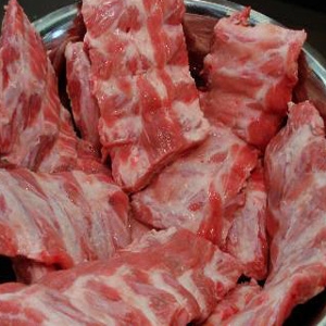 Медовые ребрышки с чесноком в духовке Медовые ребрышки с чесноком в духовке