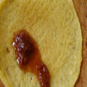 Вафельные трубочки с джемом Вафельные трубочки с джемом