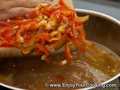 Красный борщ с курицей и белокочанной капустой Красный борщ с курицей и белокочанной капустой