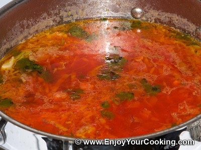 Красный борщ с курицей и белокочанной капустой Красный борщ с курицей и белокочанной капустой